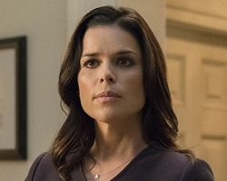 WHAT IS THE ZODIAC SIGN OF NEVE CAMPBELL?